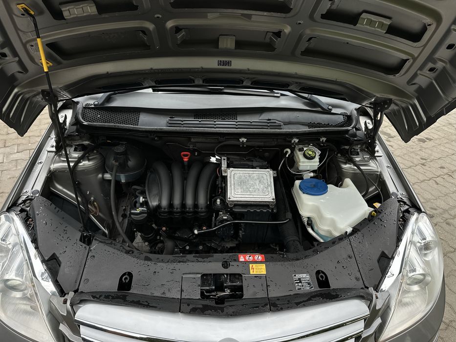 Продам мерседес Б класс 1.7 бензин АВТОМАТ