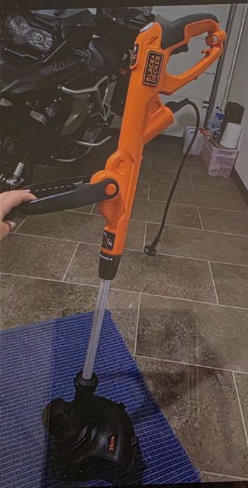 Aparador de Relva Black+Decker 450w