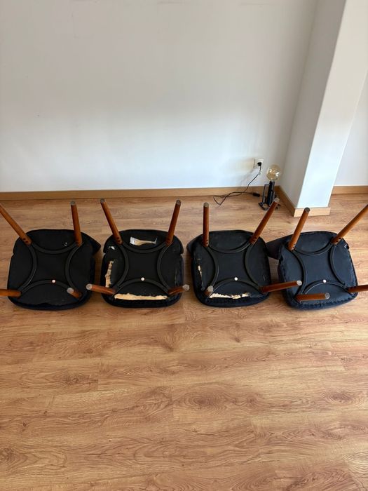 4 Cadeiras de mesa ou quarto