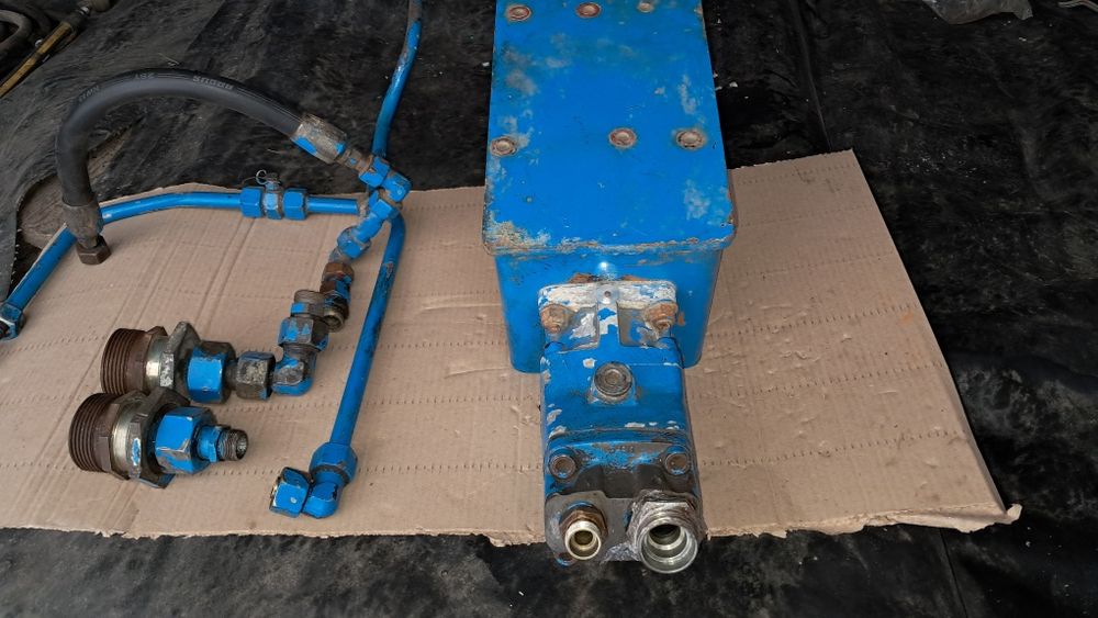 Продам гидравлический насос VOAC Hydravlics AB 3708030