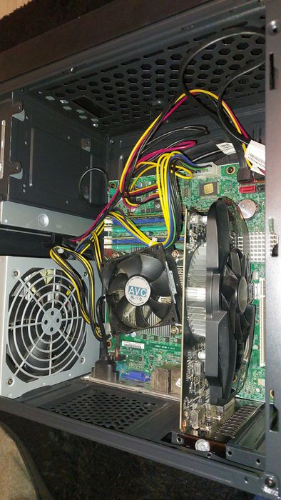 PC do GIER Szybki Core i7 4x 3,9GHz GTX 1050iT 4GB 500GB SSD DVD windo