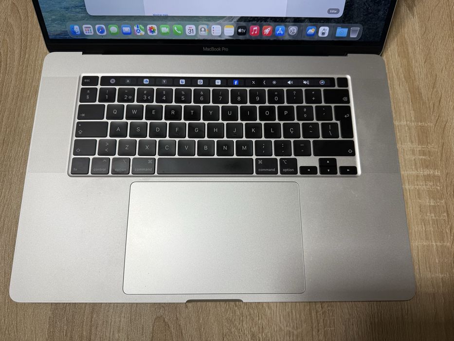MacBook Pro 16'' i9 | 16GB RAM | 1TB |64740614723970121
