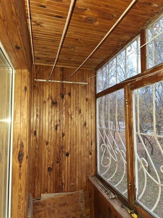 Продам 4 кімнатну квартиру.