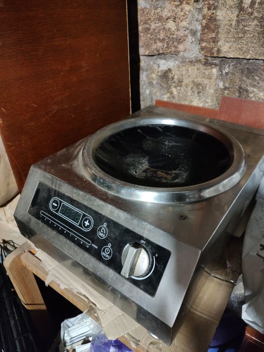 Профессиональная настольная индукционная плита WOK Berg(Frosty) G35-KA