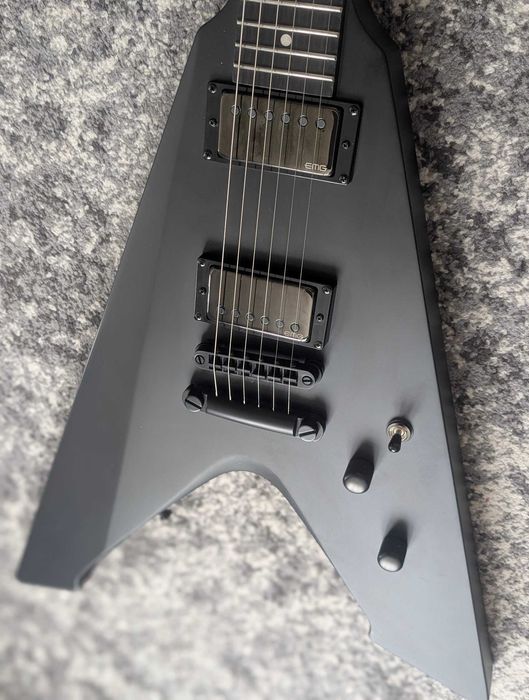 ESP LTD Vulture James Hetfield - Black Satin