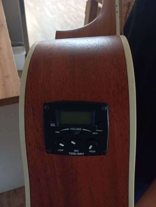 Gitara elektro-akustyczna Arrow