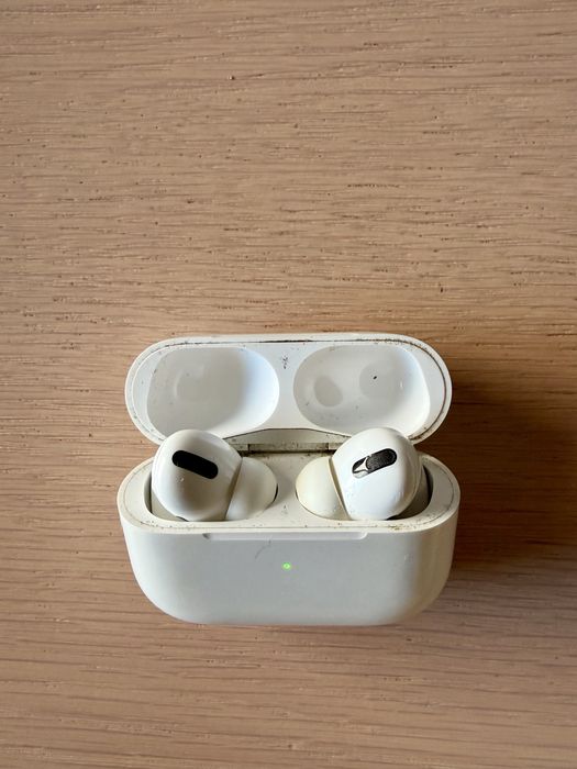AirPods Pro 2021