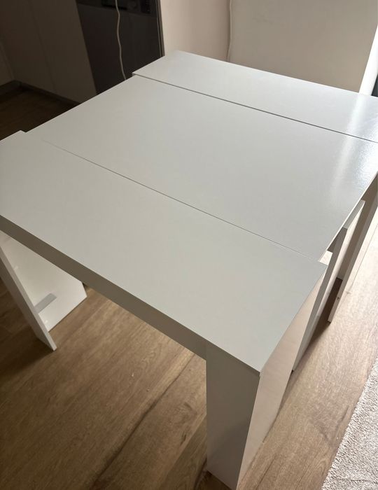 Mesa que abre em posiçoes diferentes