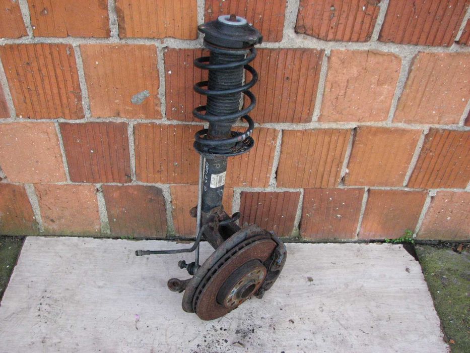 Mcpherson zwrotnica prawa Audi A3 8P 2,0FSI