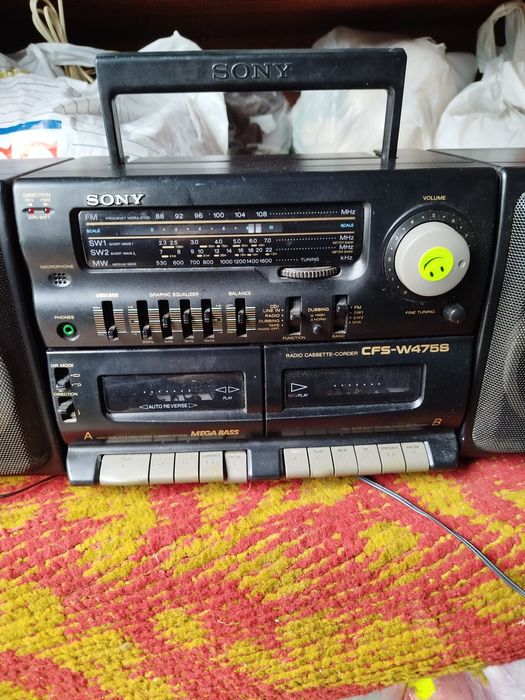 Продам Магнитофон Sony cfs-w475s
