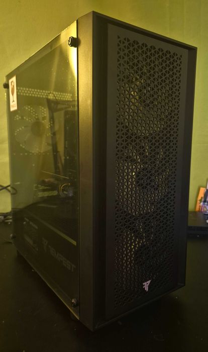 PC Gamer i7 7700 4.2Ghz | 16Gb DDR4 | GTX 1070 8GB | NVME+HDD | Win 11 | ARGB | TPM 2.0