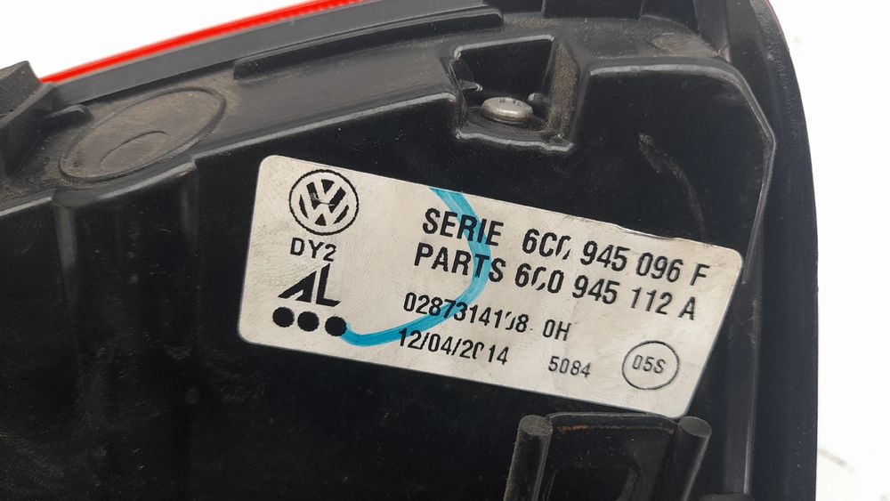 Farolim direito VOLKSWAGEN Polo (6R, 6C)