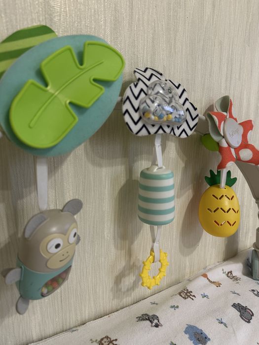 Дуга на коляску,стульчик,кроватку ,игрушки в коляску .