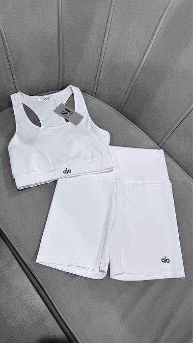 Alo Yoga велосипедки топ