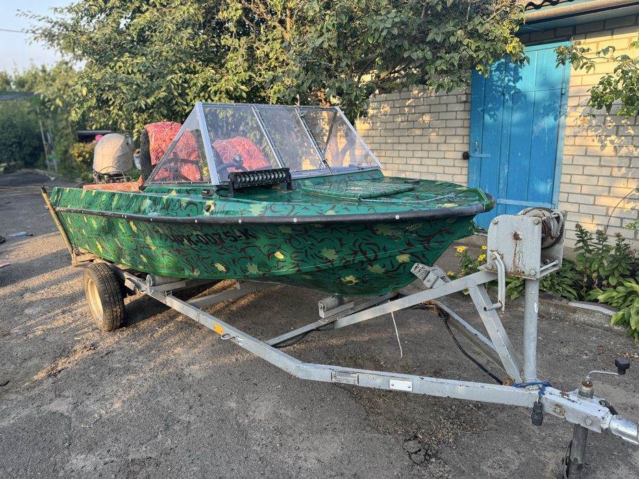 Човен «Крим» з мотором Ямаха 40 (інжектор) та лафет