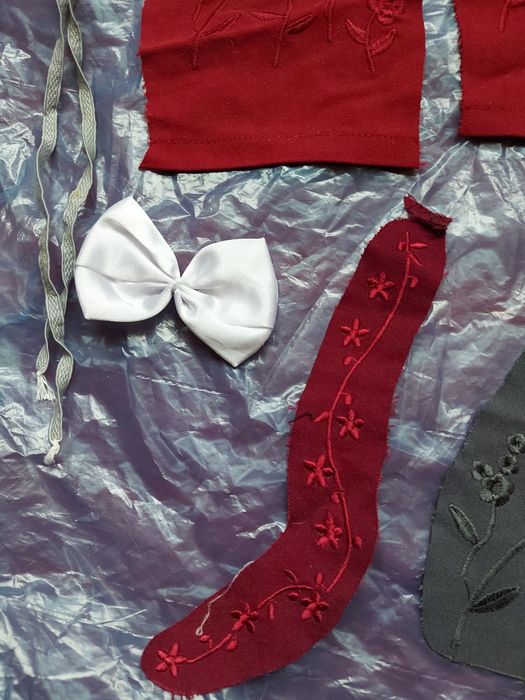 hafty 9 sztuk i tasiemki