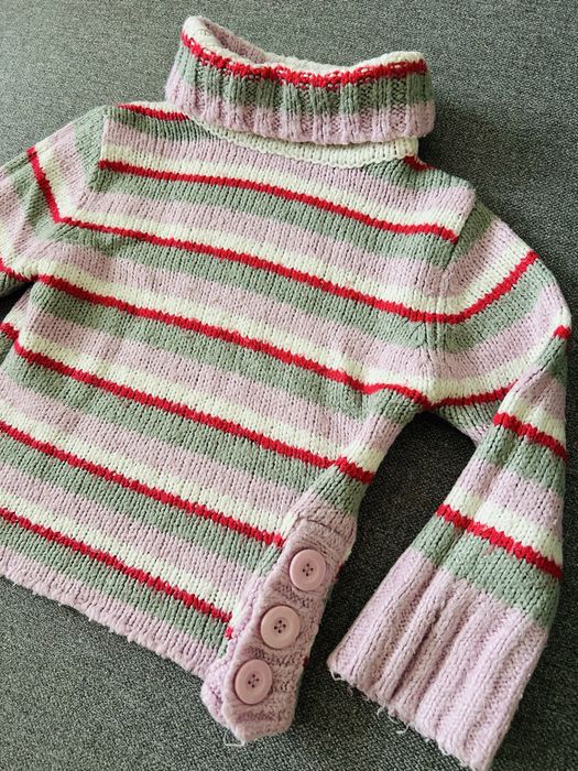 Piękny różowy sweter golf sweterek ciepły w paski z kołnierzem