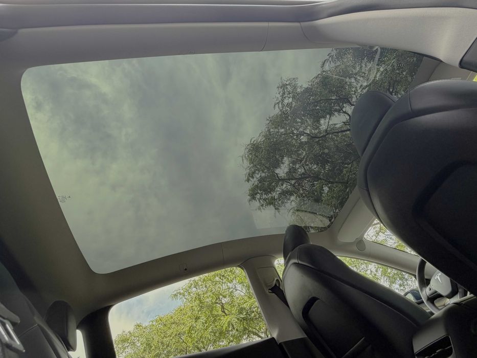 Tesla Model Y — fotografia 6
