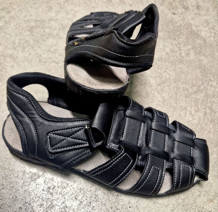 Sapatos tênis sandálias de qualidade em otimo estado
N 44.5 n 45
Em co