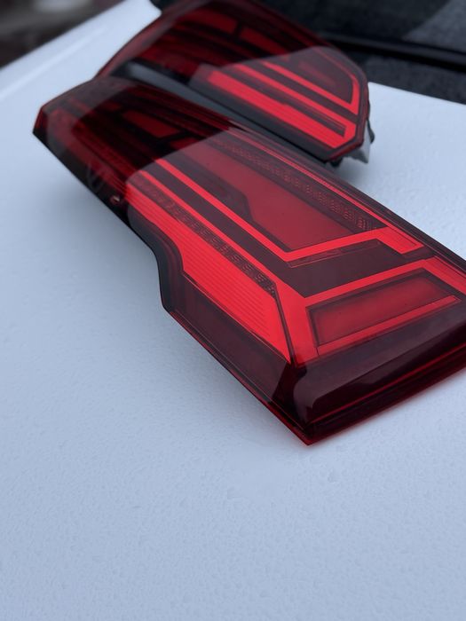 Задні ліхтарі q5 80a рест до рест Європа динамічні