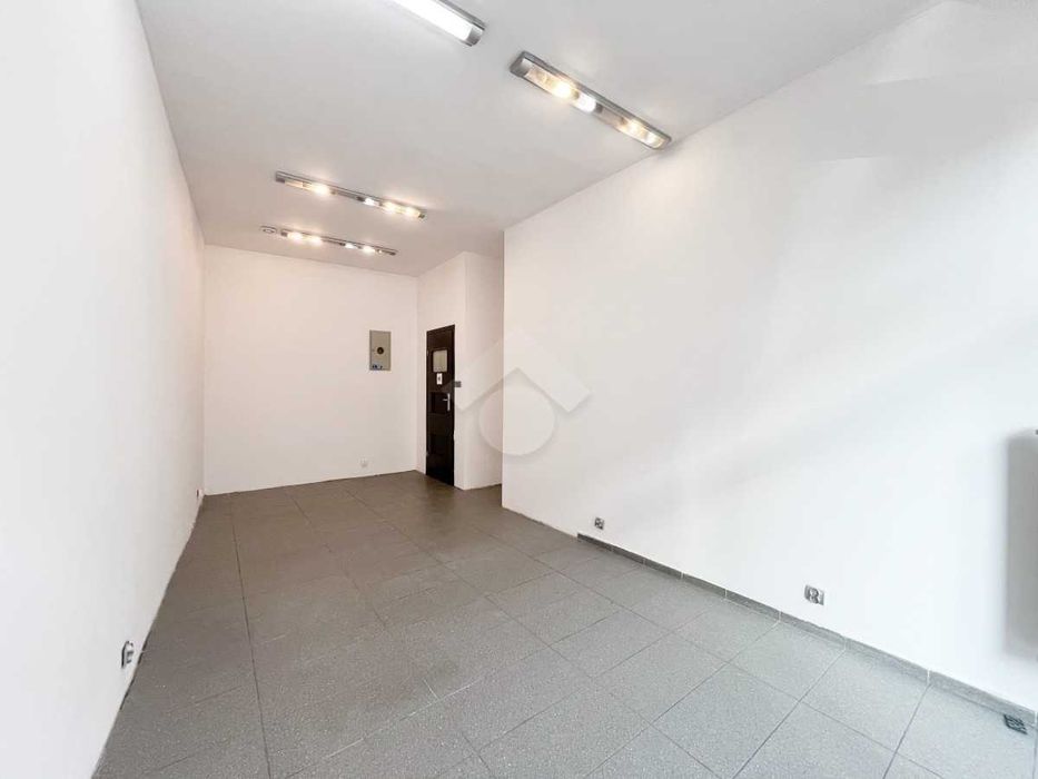 Lokal z witryną - ul. Słowiańska/Długa