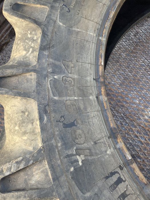 Pneus diagonias 16.9 R34