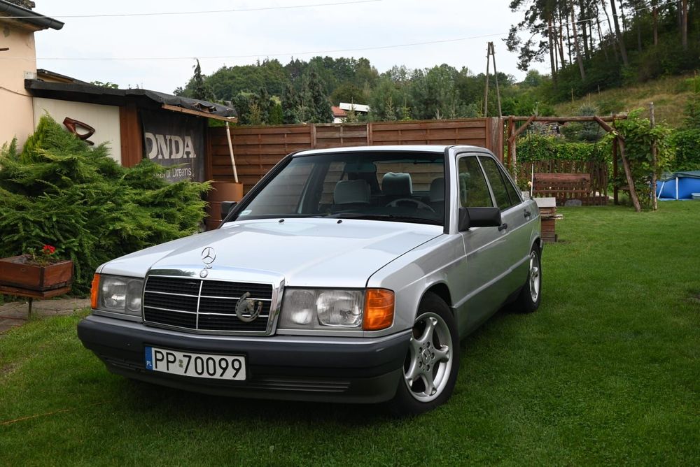 Mercedes-Benz Seria 190