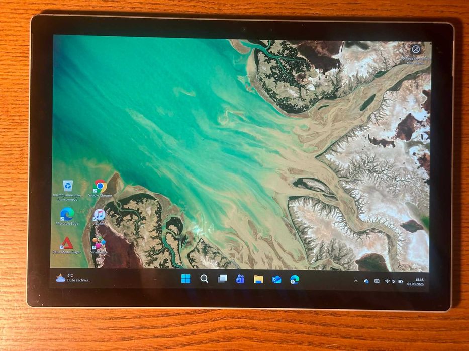 Surface Pro 6 i7 RAM 8GB  SSD 256 GB