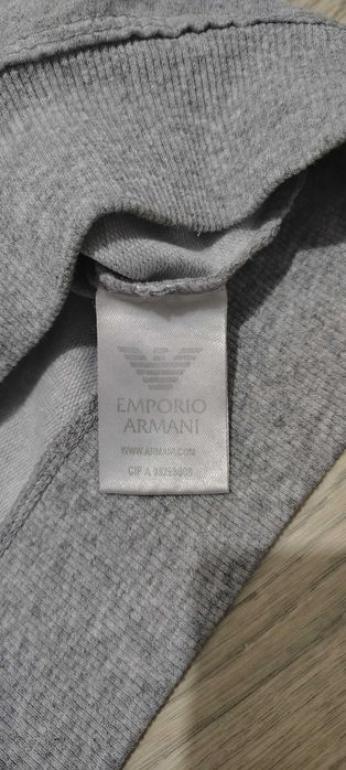 Szara bluza marki EA7 Emporio Arman rozmiar L.