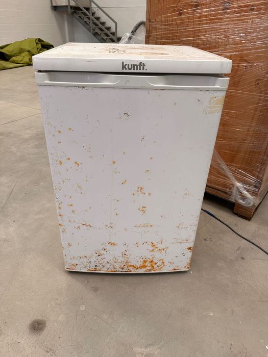 Frigorífico Pequeno Kunft – A Funcionar
