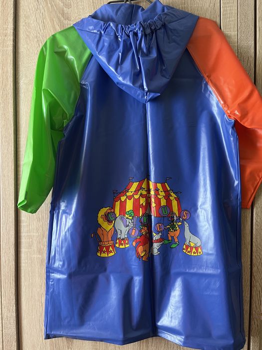 Kolorowy płaszczyk przeciwdeszczowy 128