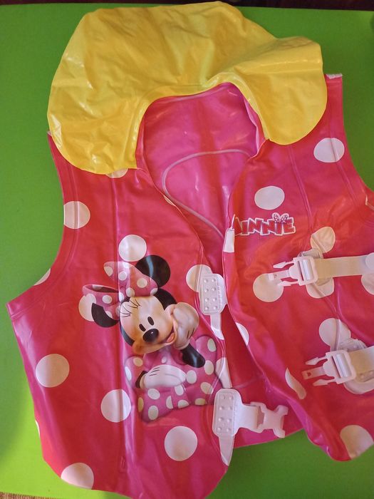 Надувний жилет для плавання