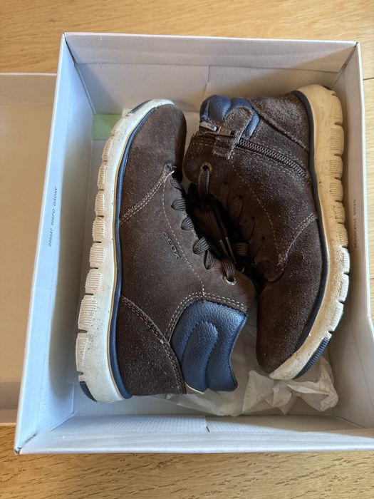 Botas geox castanho camurça 32
