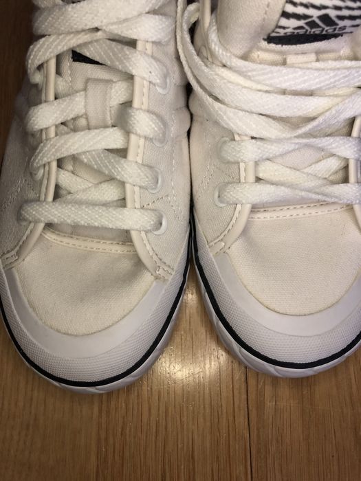 Adidas buty LYV  029001 off white 37,5  Buty sportowe unisex  Nowe  ma