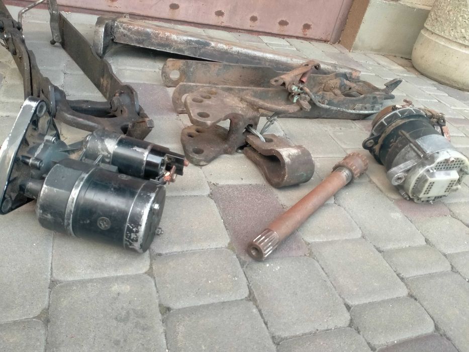 продам запчасть трактора мтз-80 82 892 1025