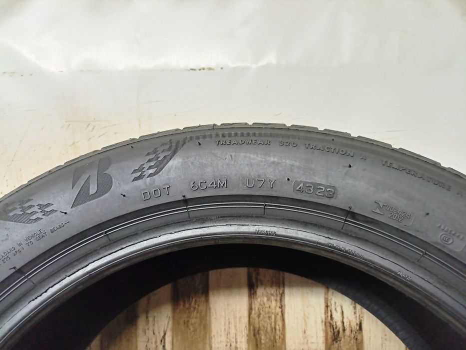 Bridgestone Turanza T005 215/50/17 23R. 95H 2x6,1mm 2x5,7mm (4531)