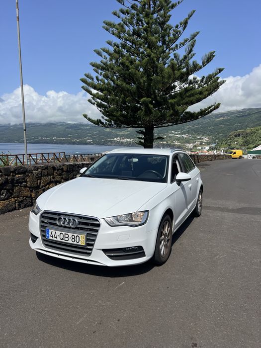 Vendo Audi A3 Sportback 1.6 TDI, de 2015, com 197.000 km.