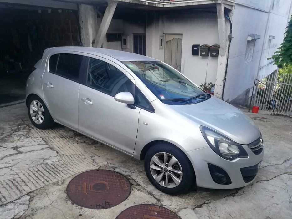 Carro económico e fiável