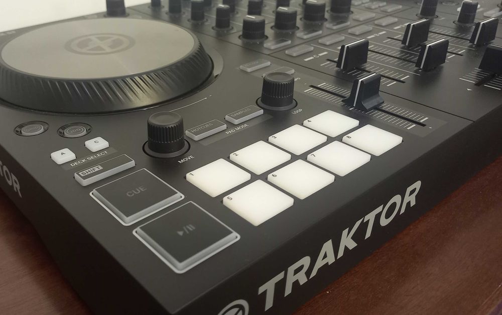 Mesa de mistura kontrol S3 Traktor como nova
