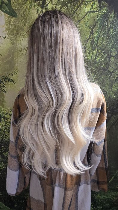Peruka z grzywką, gradient od ciemnego do jasnego blond. 66cm+gratis c