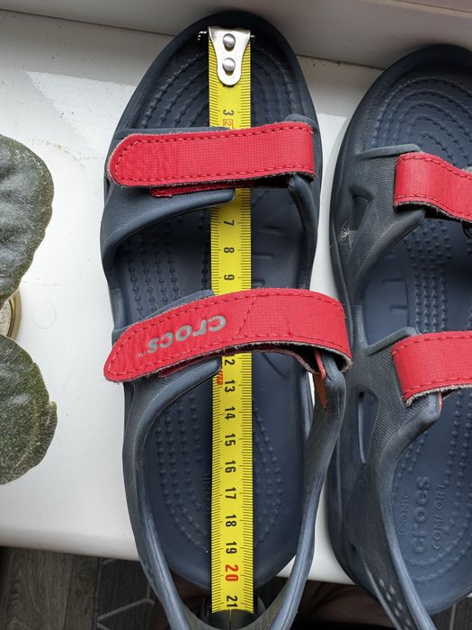 Босоніжки сандалі crocs j1 19,5 см по точках