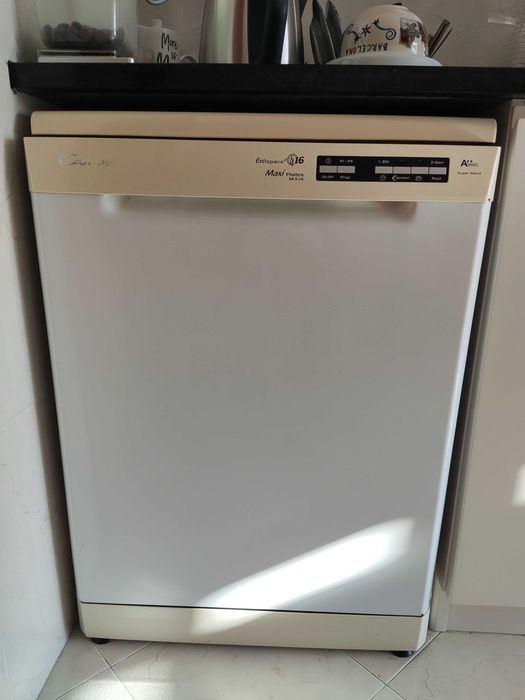 Máquina da loiça Candy