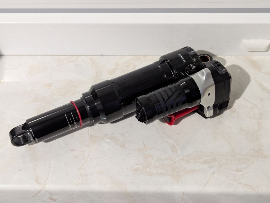 Rock Shox Super Deluxe Flight Attendant (Axs, sram, аморт
