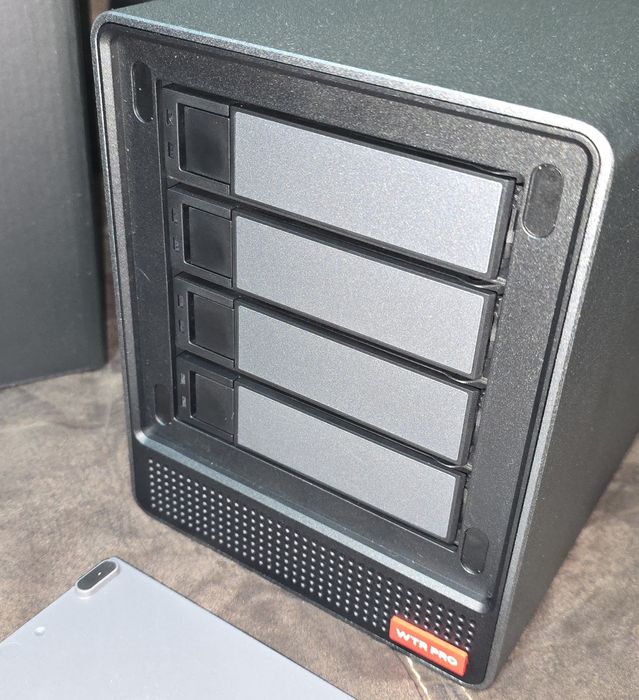 AOOSTAR WTR PRO Serwer NAS TRUENAS unRAID mini pc ryzen 5825U W11 QNAP