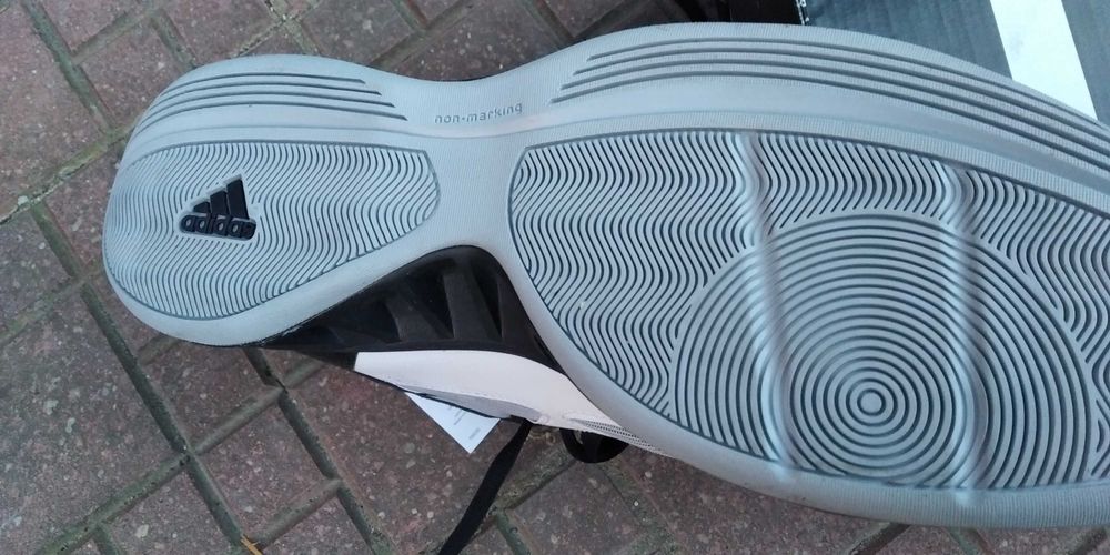 Adidas buty nr 44 2/3