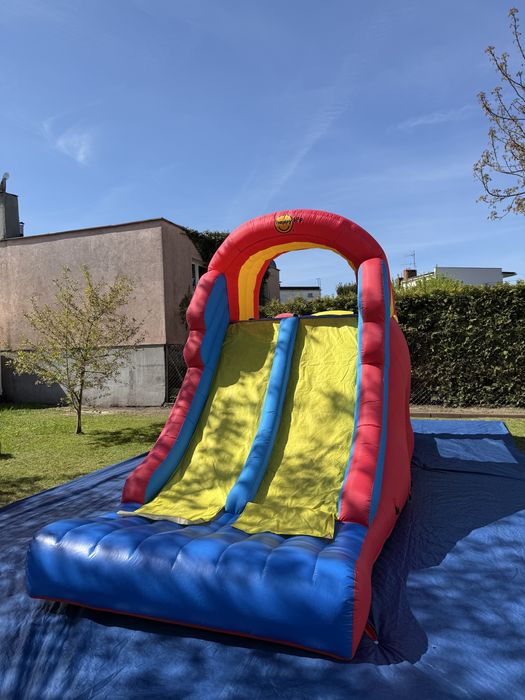 Wynajem zamki dmuchane, balony z helem, ekpresy do kawy, stoly koktajlowe, zastawa stołowa