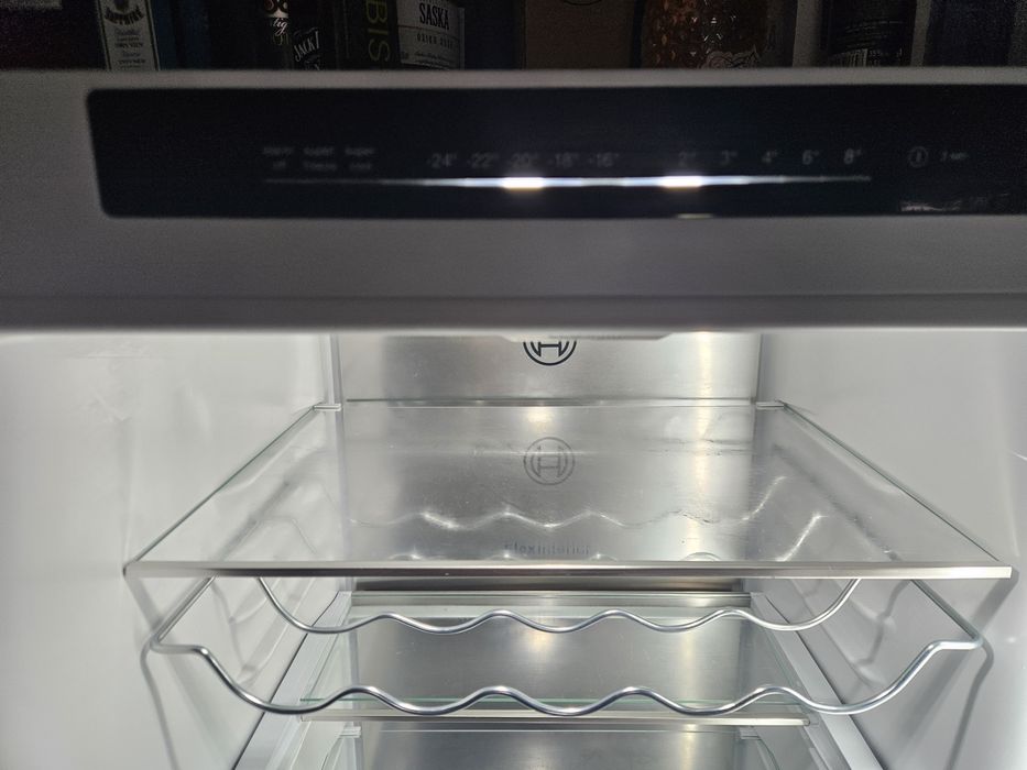 Lodówka Bosch Serie 6 KGN39LBCF czarne szkło