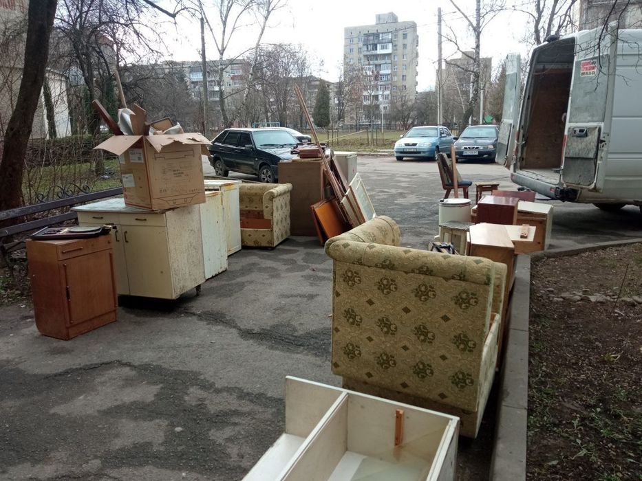Вивіз будівельного сміття • мотлоху • старих меблів • утилізація