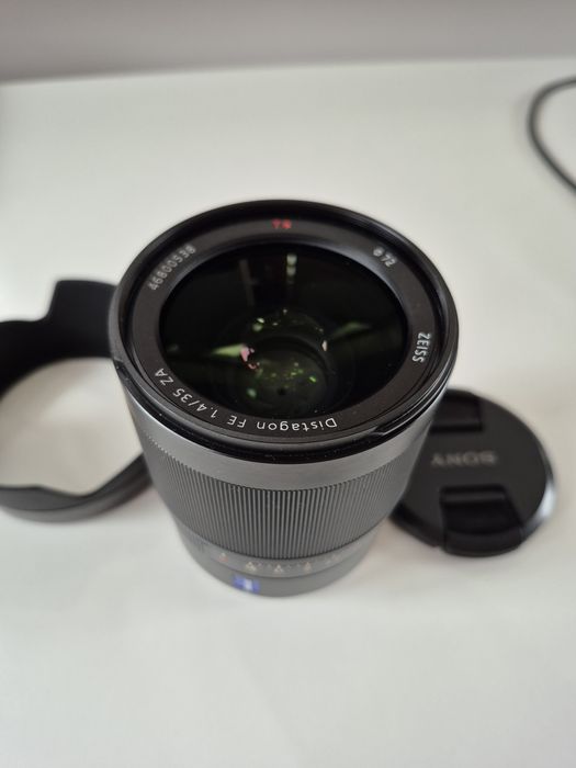 Об'єктив Sony 35mm 1.4 Zeiss