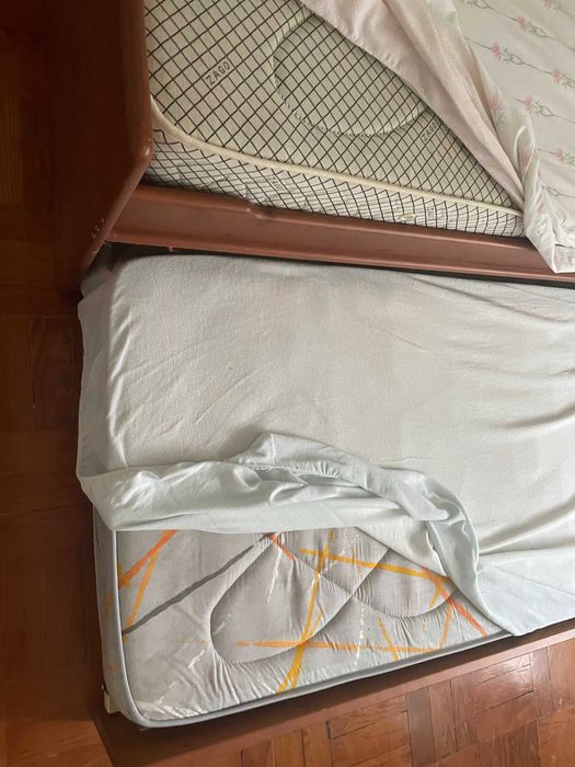 Cama Dupla com Colchões